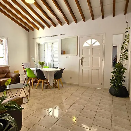 Kings Bungalow בית נופש